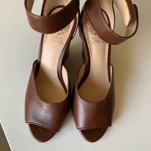 Vince Camuto womens shoes size 7 brown leather